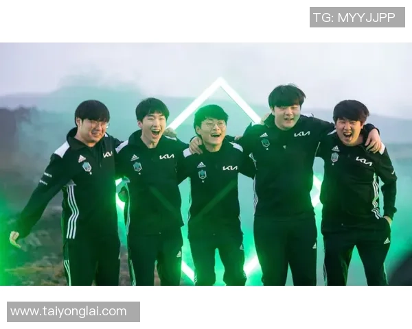 赛后分析：FPX与RNG在团队协作中的精彩表现与战术思考